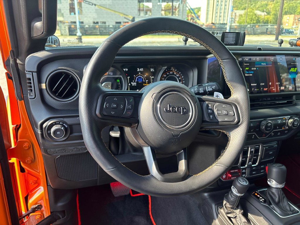 Used 2025 Jeep Wrangler Unlimited Rubicon 392 AWD/4WD image 12