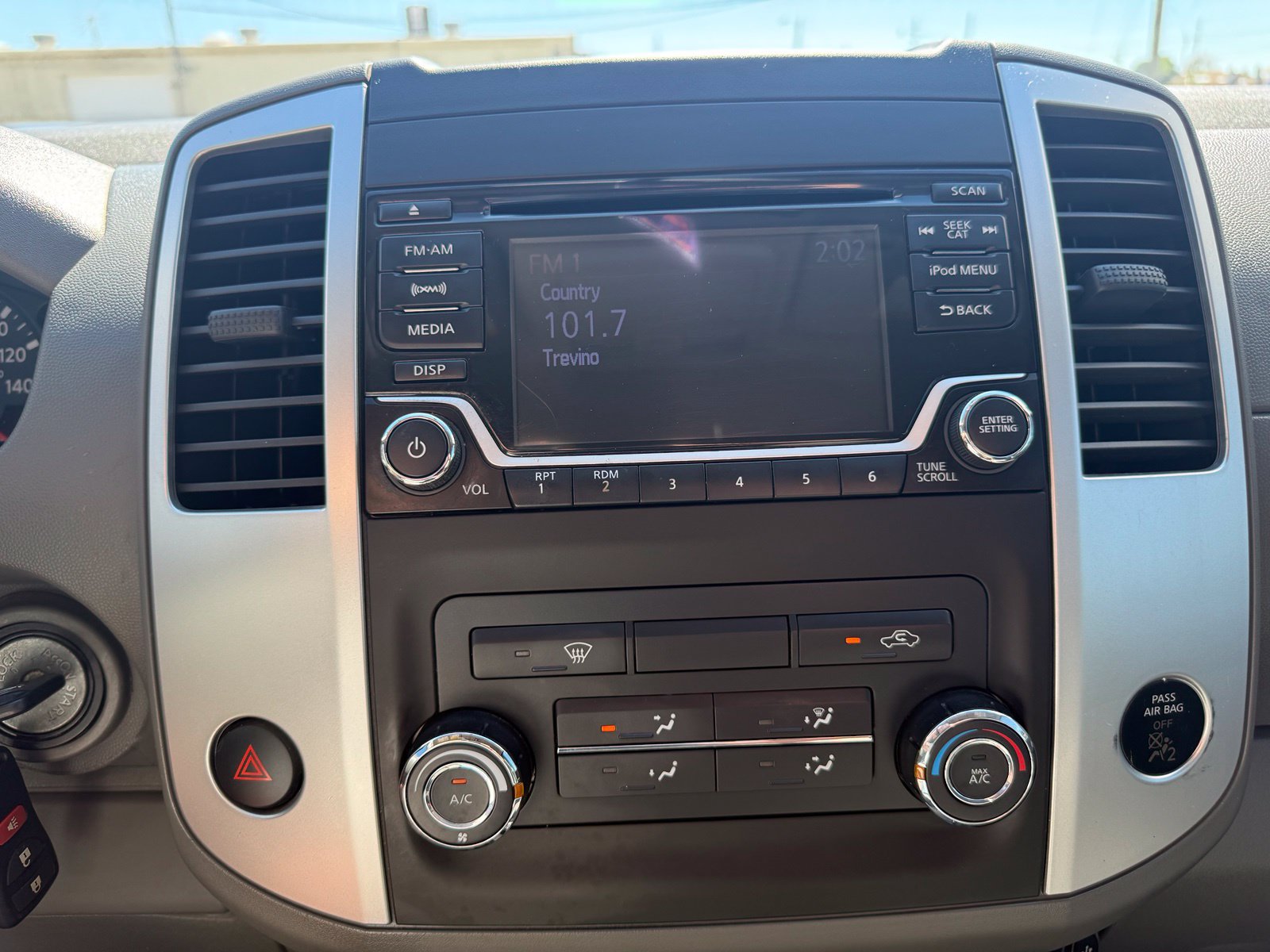 Used 2018 Nissan Frontier SV RWD image 17