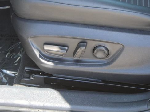 Used 2024 Toyota Camry SE FWD image 33