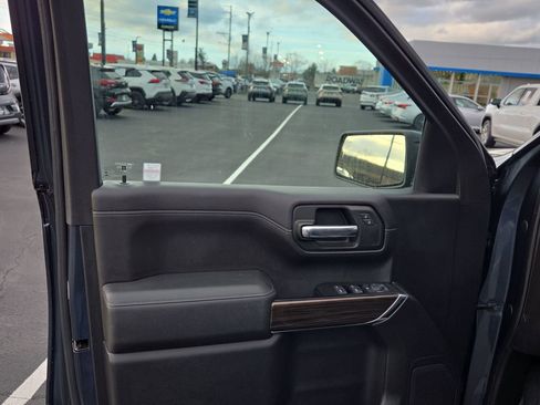 Used 2019 Chevrolet Silverado 1500 RST image 14