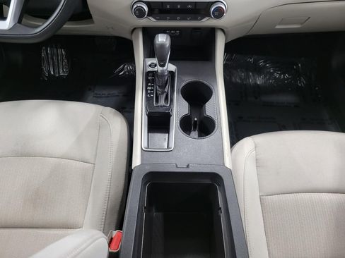 Used 2025 Nissan Altima 2.5 SV image 17