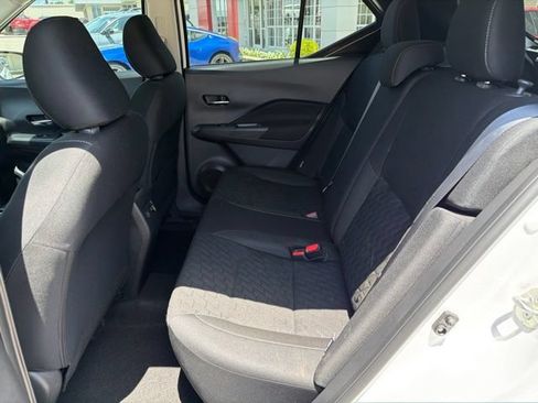 Used 2023 Nissan Kicks SV FWD image 11