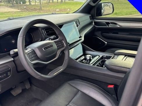 Used 2023 Jeep Wagoneer Series II image 10