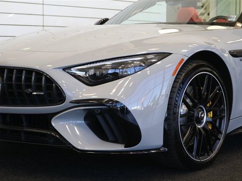 Used 2023 Mercedes-Benz SL 63 AMG 4MATIC w/ Driver Assistance Package image 42