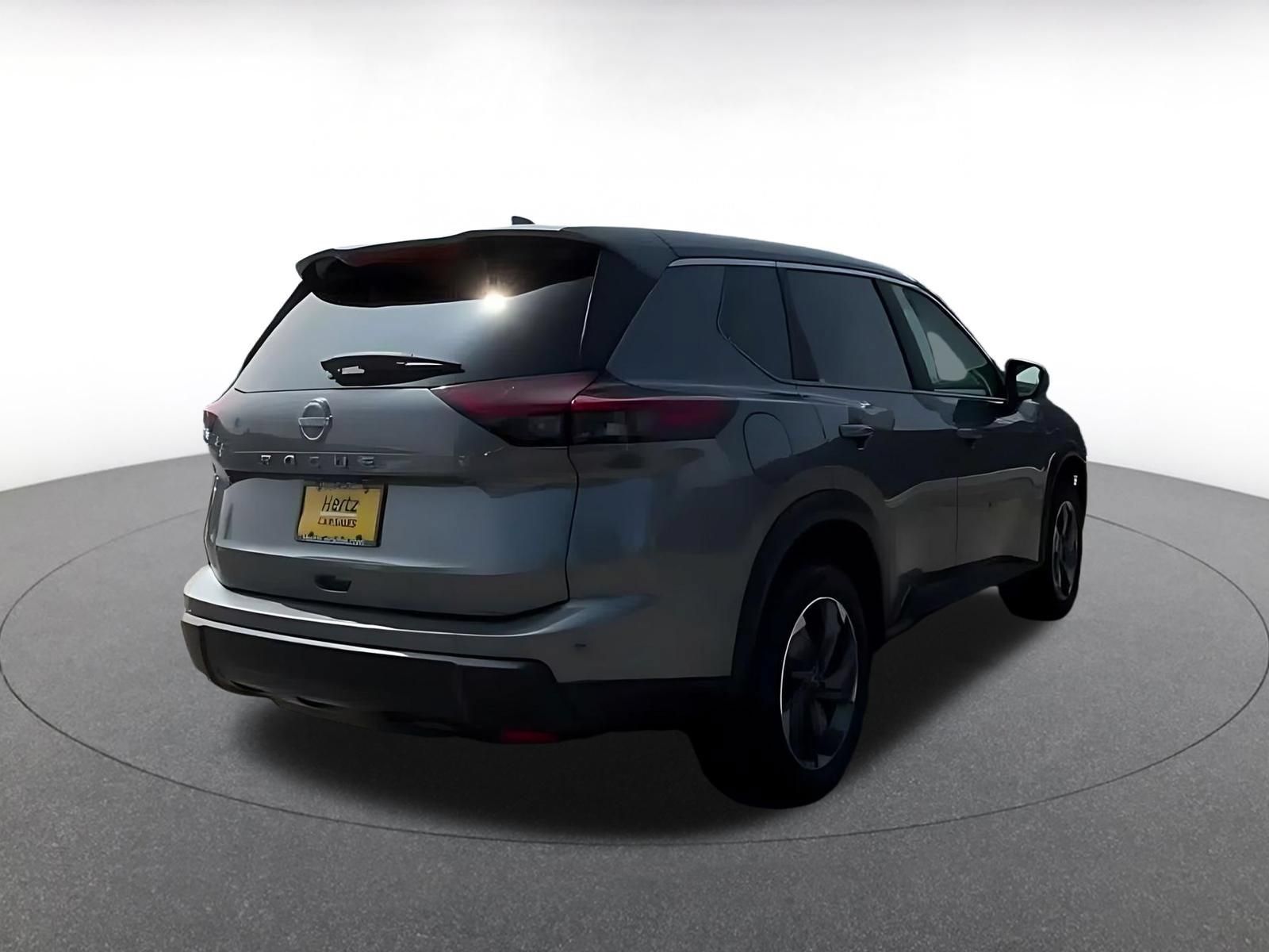 Used 2025 Nissan Rogue SV FWD image 14