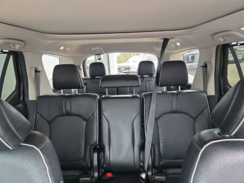 Used 2024 Honda Pilot Elite image 34