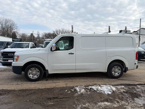 Used 2014 Nissan NV 2500 SV image 9