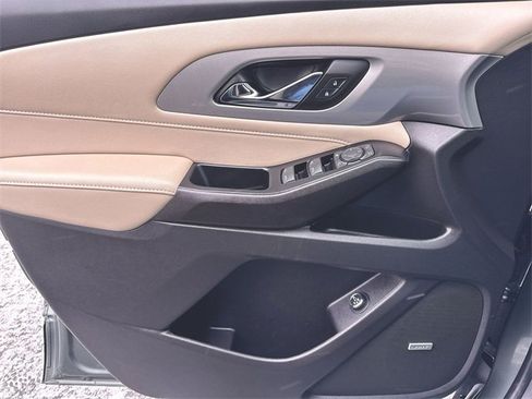 Used 2023 Chevrolet Traverse LT w/ LT Premium Package image 22