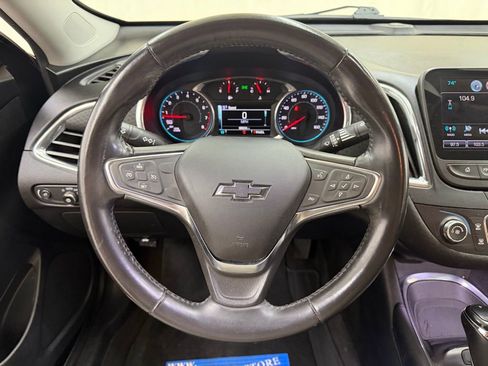 Used 2018 Chevrolet Malibu LT image 21