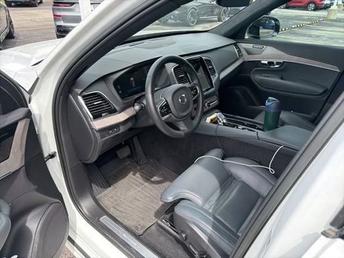 Used 2023 Volvo XC90 T8 Ultimate AWD/4WD image 7
