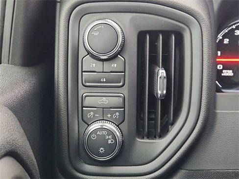 Used 2024 GMC Sierra 3500 Pro image 17