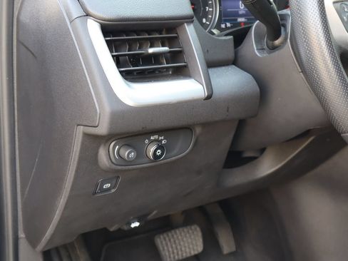 Used 2022 GMC Terrain SLE w/ Driver Convenience Package FWD image 21