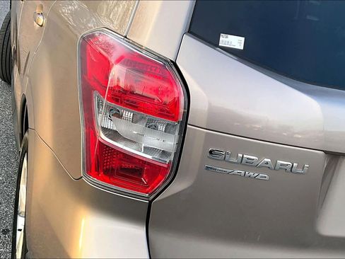 Used 2015 Subaru Forester 2.5i Limited image 28