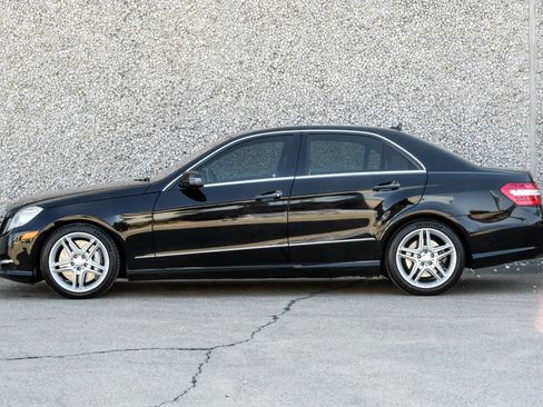 Used 2013 Mercedes-Benz E 550 4MATIC Sedan image 13