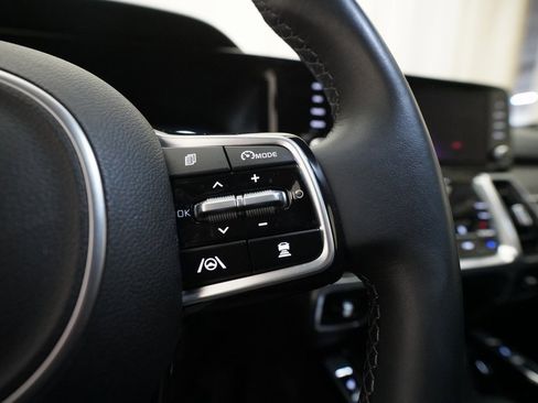 Certified 2023 Kia Sorento SX image 19