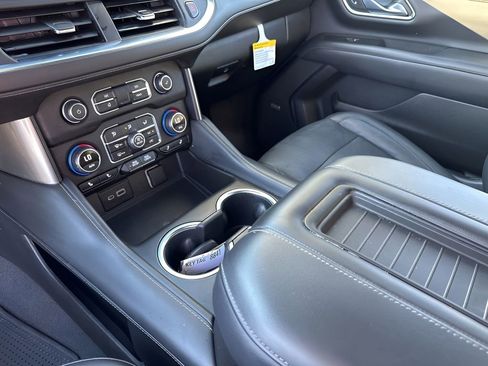 Used 2021 Chevrolet Tahoe Z71 image 36