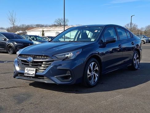 Used 2023 Subaru Legacy Premium image 3