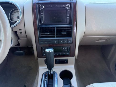Used 2008 Ford Explorer Limited AWD/4WD image 18