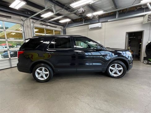 Used 2019 Ford Explorer FWD image 6