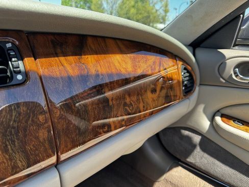 Used 2000 Jaguar XK8 BASE image 33