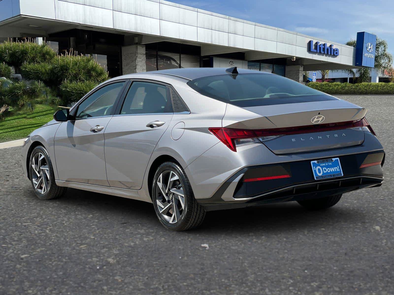 Certified 2025 Hyundai Elantra SEL FWD image 7