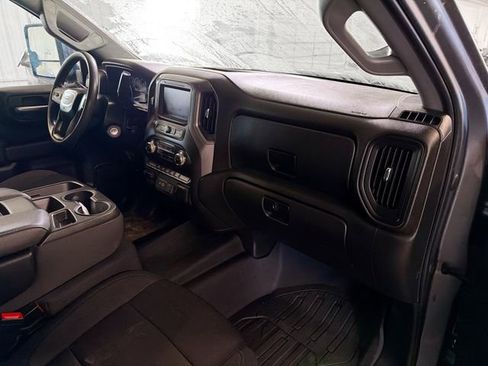 Used 2021 GMC Sierra 1500 4x4 Crew Cab w/ Sierra Value Package image 12