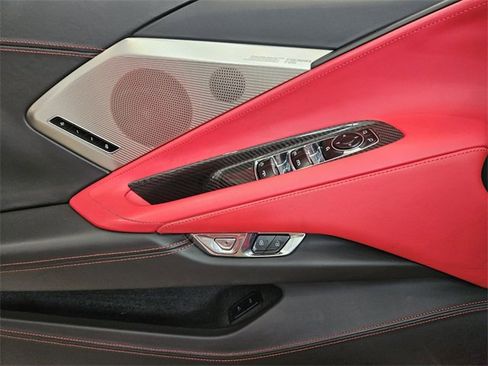 Used 2021 Chevrolet Corvette Stingray Premium Conv w/ Z51 Performance Package image 25