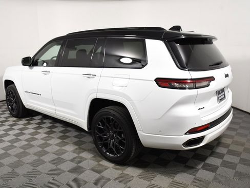 Used 2023 Jeep Grand Cherokee L Summit image 3