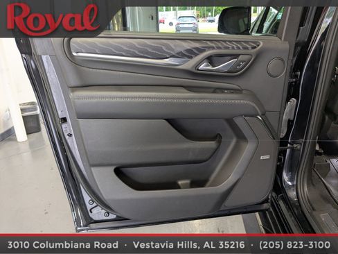 Used 2023 GMC Yukon XL Denali w/ LPO, Floor Liner Package AWD/4WD image 17