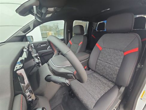 New 2025 Chevrolet Colorado Z71 AWD/4WD image 19