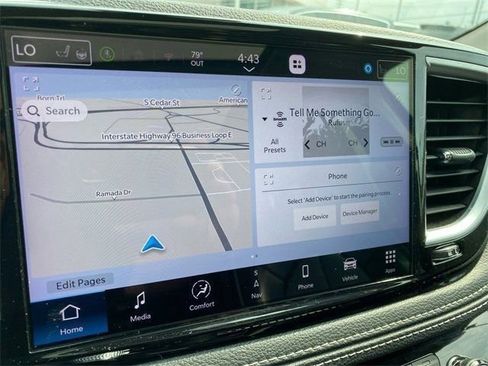 Used 2023 Chrysler Pacifica Limited image 33