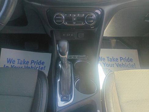 Used 2022 Buick Encore GX Select AWD/4WD image 12