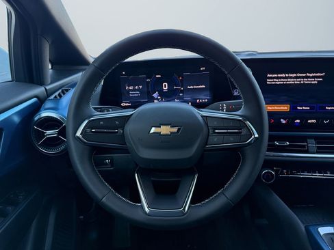 New 2026 Chevrolet Equinox EV LT image 12