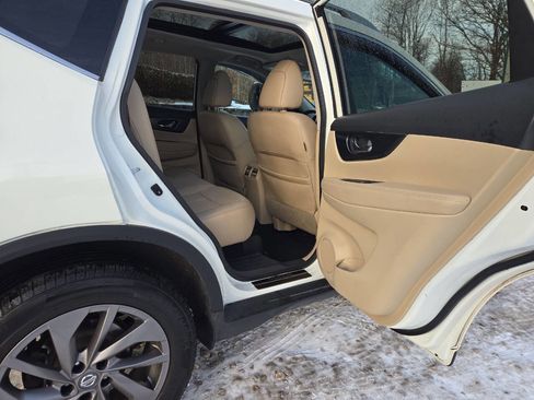 Used 2016 Nissan Rogue SL w/ SL Premium Package image 22