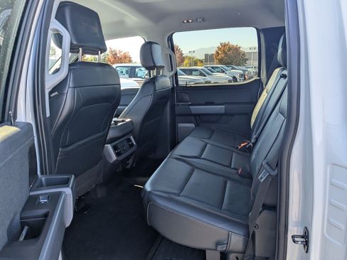 Used 2024 Ford F350 Lariat image 29