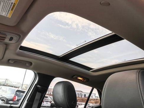 Used 2021 Buick Encore GX Essence w/ Experience Buick Package image 8