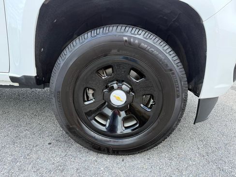 Used 2022 Chevrolet Colorado W/T RWD image 35