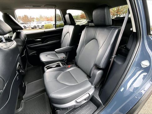 Certified 2025 Toyota Grand Highlander XLE image 20