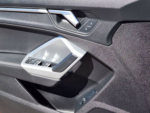 Used 2024 Audi Q3 2.0T Premium image 12