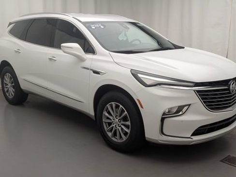 Certified 2024 Buick Enclave Essence FWD image 4