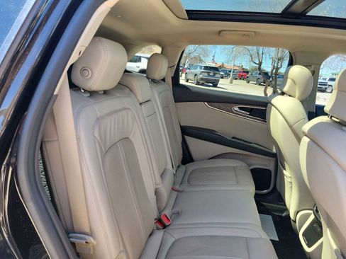 Used 2020 Lincoln Nautilus Reserve w/ Equipment Group 201A image 9