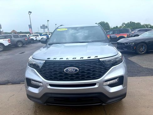 Used 2023 Ford Explorer ST-Line w/ Class IV Trailer Tow Package image 9