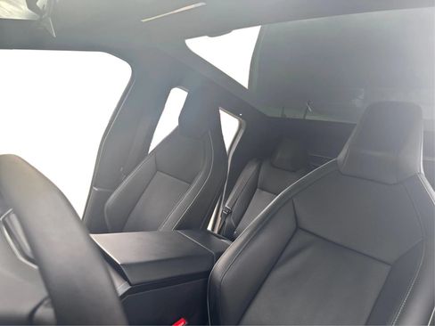 Used 2025 Tesla Cybertruck AWD Crew Cab image 15
