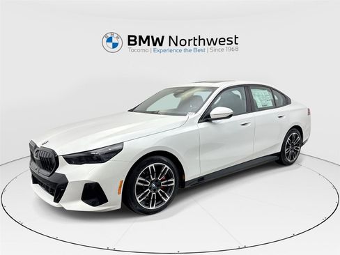 New 2026 BMW 530i xDrive w/ M Sport Package image 1