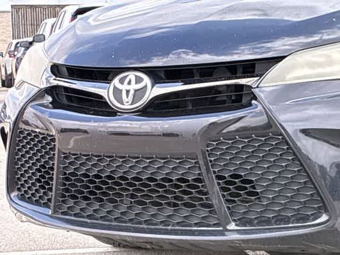 Used 2017 Toyota Camry SE FWD image 12