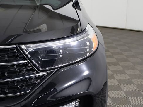 Used 2023 Ford Explorer XLT w/ Equipment Group 202A image 14