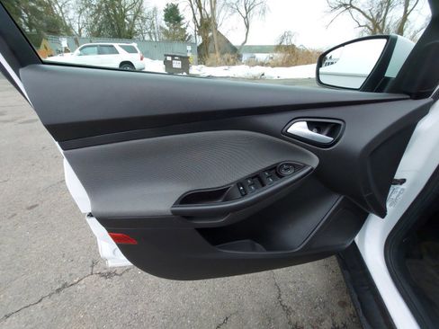 Used 2013 Ford Focus SE image 8