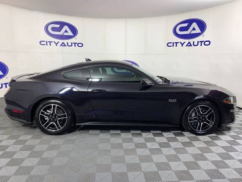 Used 2022 Ford Mustang GT RWD image 2