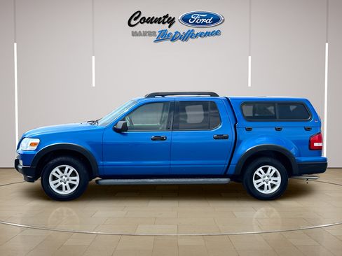 Used 2010 Ford Explorer Sport Trac XLT AWD/4WD image 3