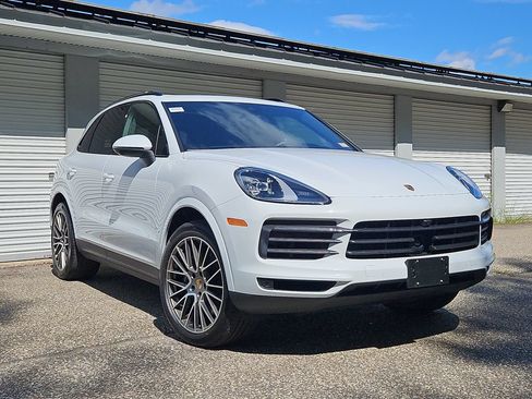 Certified 2023 Porsche Cayenne AWD/4WD image 9
